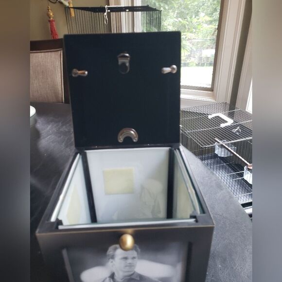 Royal Limited Silver Picture Frame Storage Box (Holds 5 Pictures) - Picture 7 of 10